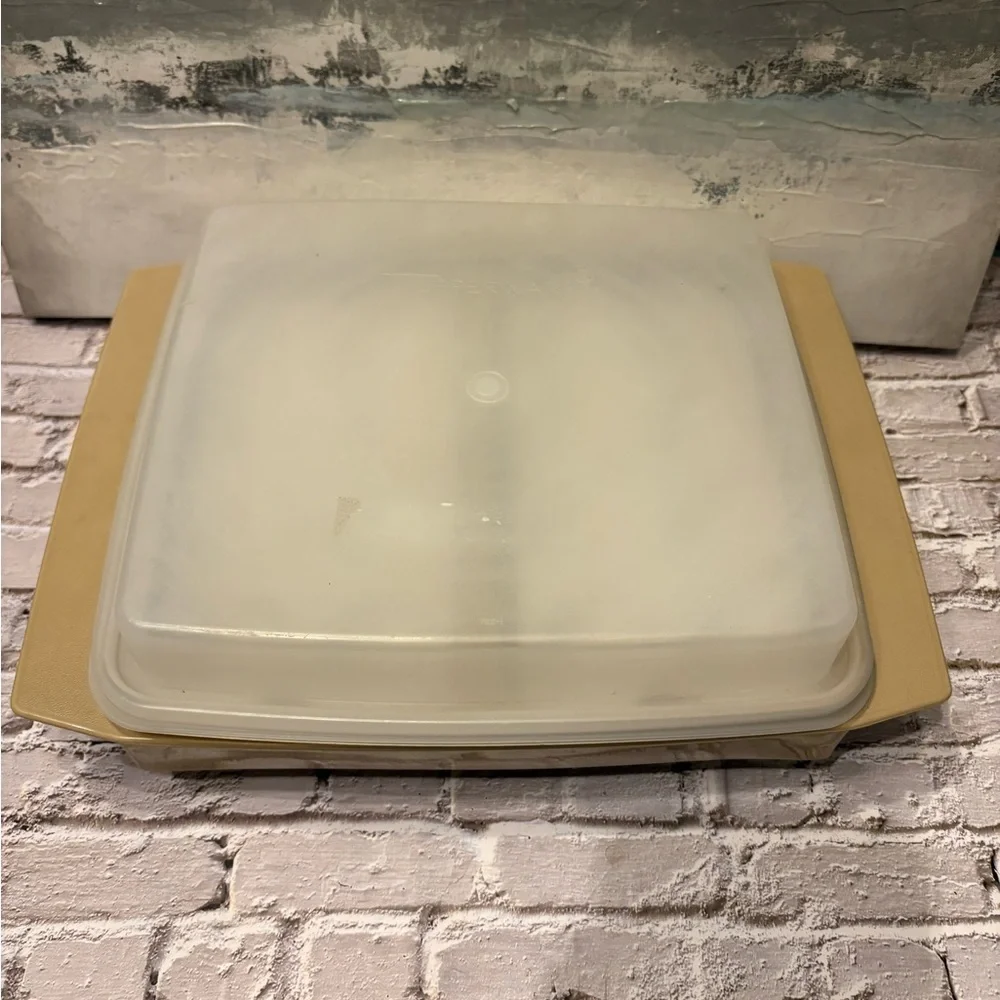 4 Piece Vintage Tupperware Deviled‎ Egg Keeper Carrier 16 Egg Slots 723-1